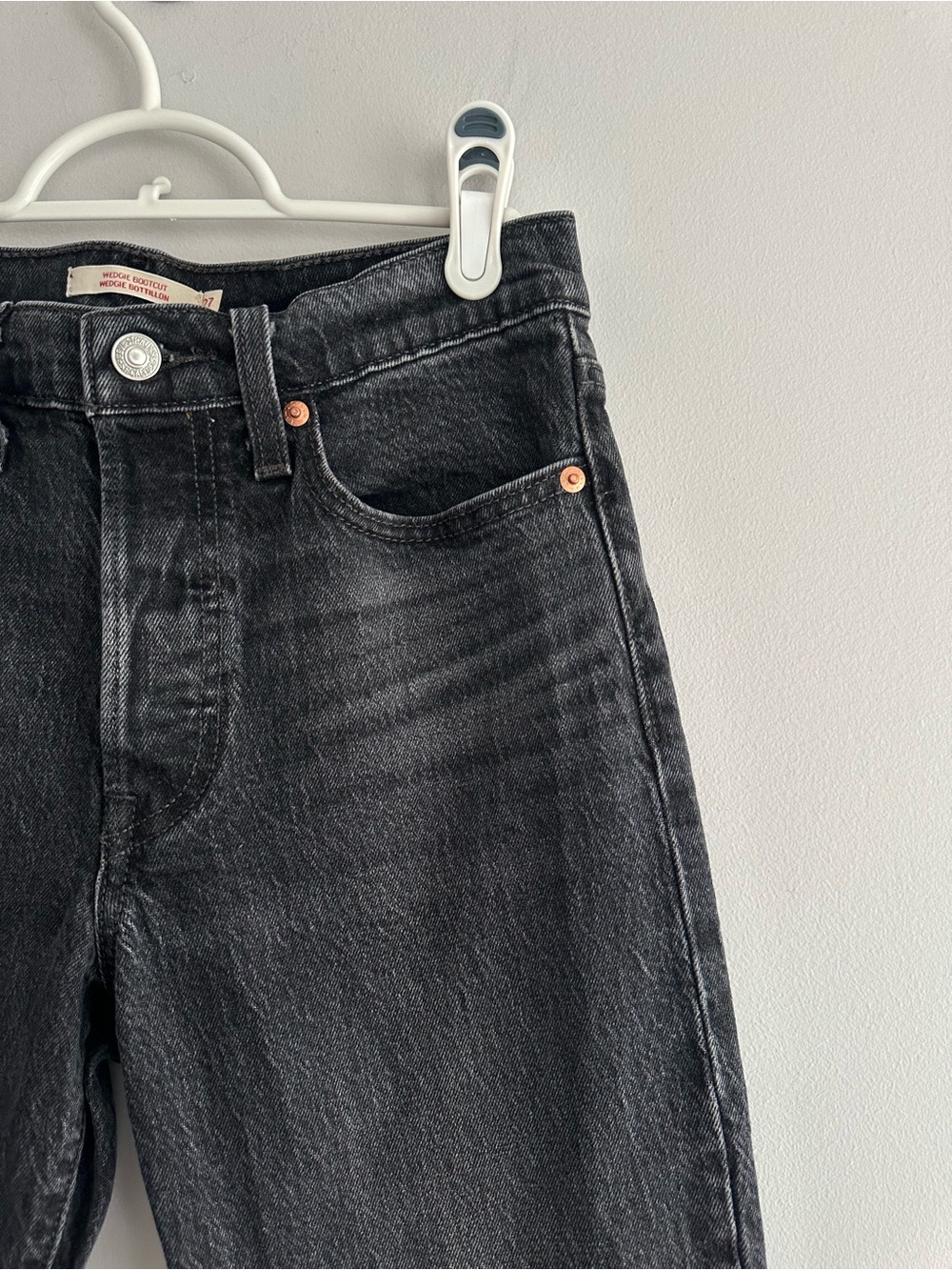 Levi's Women's Black Washed Boot Cut Wedgie 27x30 Jeans - Picture 8 of 16